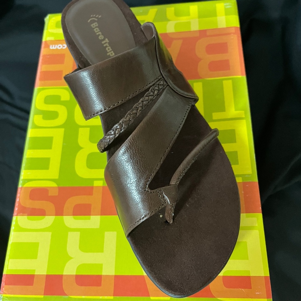 BRAND NEW BARE TRAPS "JONELLE" BRUSH BROWN WOMENS'S SANDALS - SIZE 10M!!!!